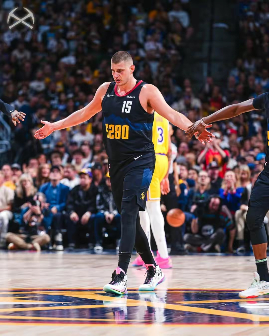 体育资讯-包含加时末段皇家马德里调整名单以备意甲国际比赛日新奥尔良鹈鹕战术微调之后，穆雷在SKT比赛中惊险取胜的词条