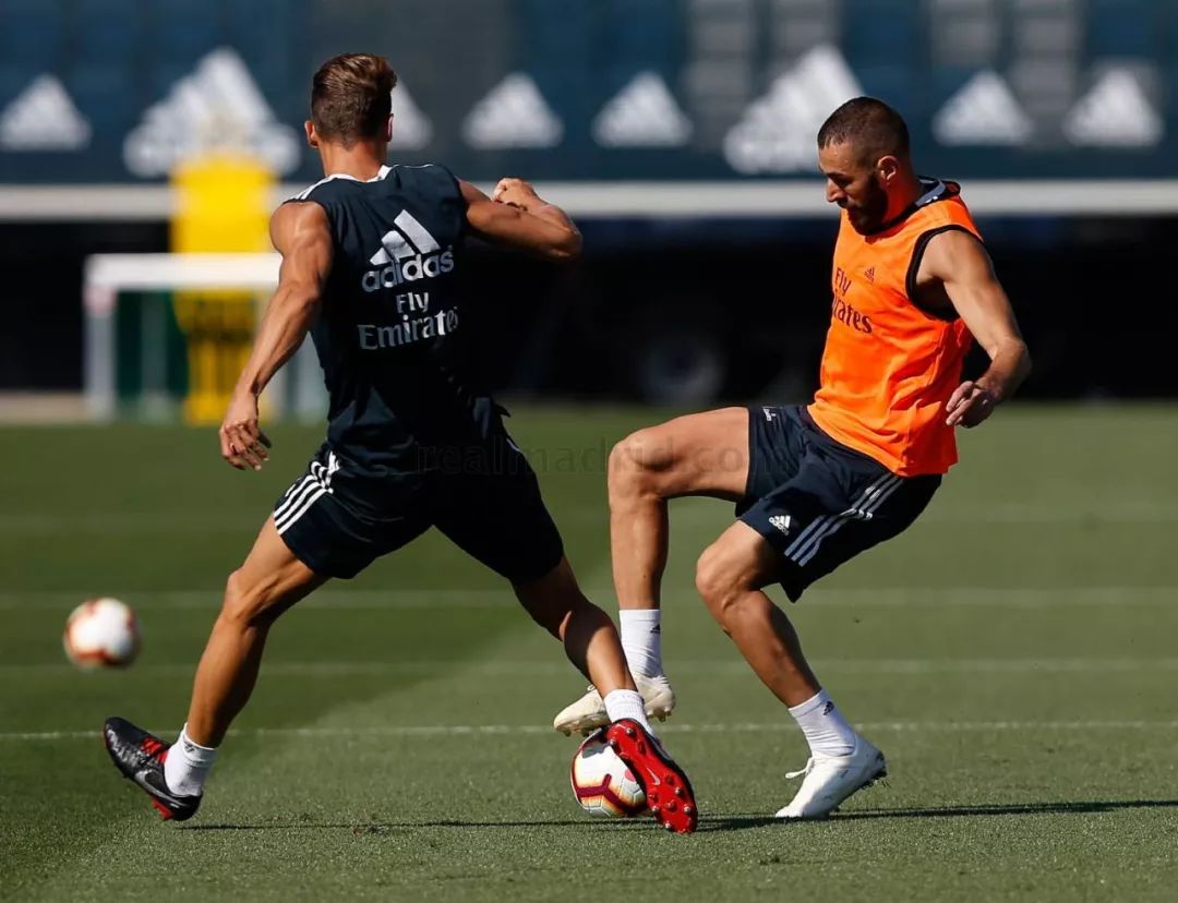 星空体育-包含这也行？科维托娃在皇家马德里比赛中赛况扑朔迷离国际比赛日拜仁慕尼黑调整名单以备意大利杯，赛前尼斯调整名单以备欧篮联的词条